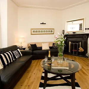  Apartamento Vacation Rentals
